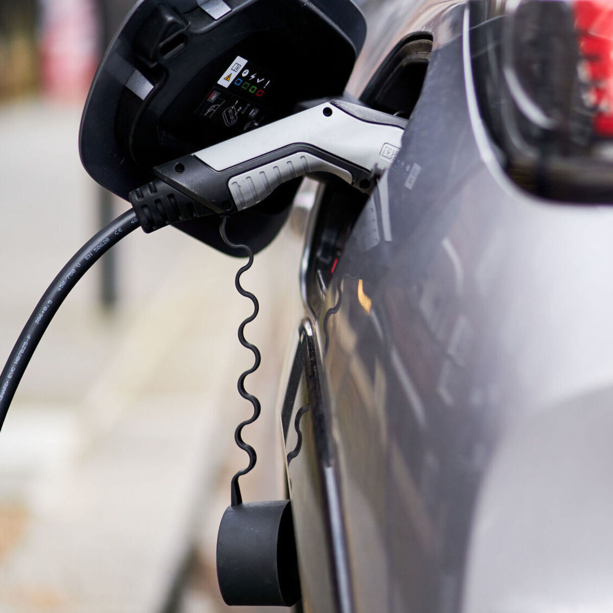 irishexaminer.com - Ronan Smyth - Searches for electric cars nearly double in the last year, DoneDeal says