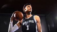 TOPSHOT-BASKET-NBA-SPURS