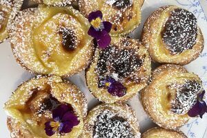 Pastéis de Nata (Portuguese Custard Tarts)