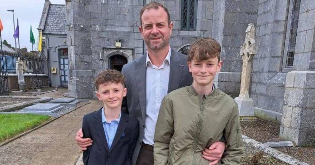 Cork father ‘begging’ for drug for disease affecting son