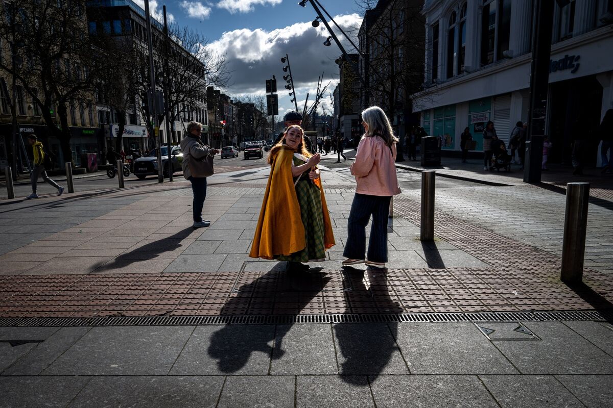 Angela Newman, creator of Hysterical Histories Cork and Artistic Director of Chattyboo Productions, sets off from Daunt Square as she guides Irish Examiner Features writer Deirdre McArdle and her father Austin Murphy on a walking tour through the city, sharing some of the lesser-known stories hidden in Cork’s streets. Picture: Chani Anderson