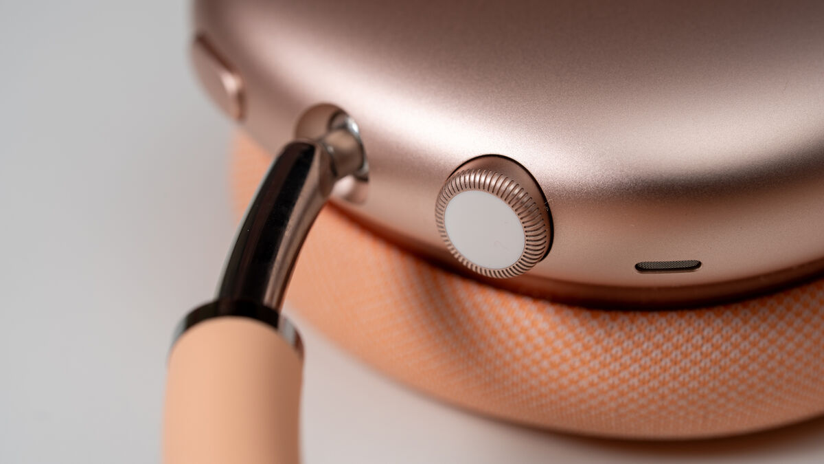 The sturdy stainless steel headband offers build quality rarely seen in the current market. Picture: Noel Campion.