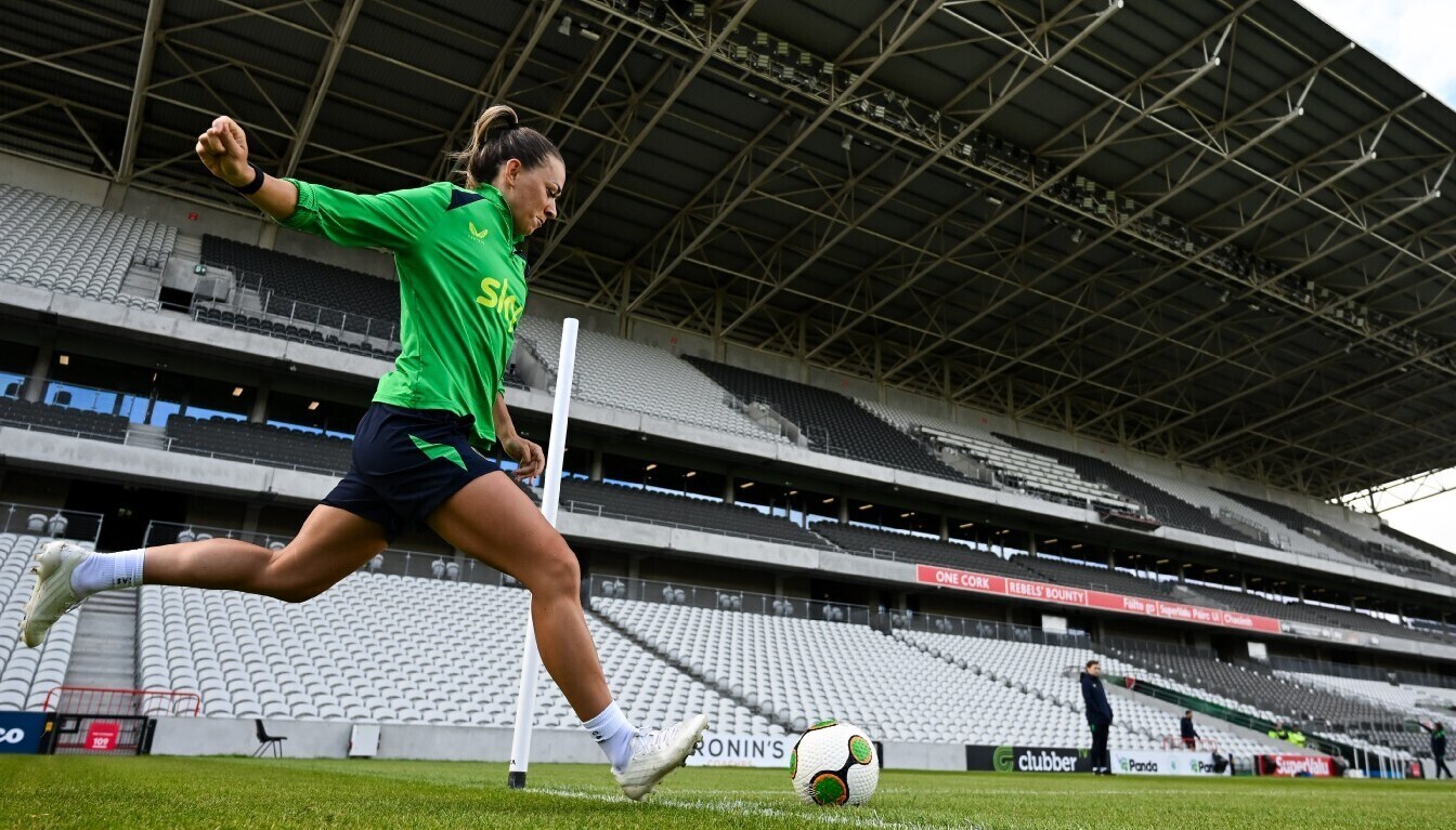 Katie McCabe takes social media break after Chelsea switch to concentrate on Ireland duty