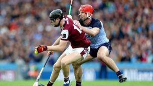 <p>TANGLED UP IN BLUE: Dublin’s Paddy Smyth and Jason Rabbitte of Galway. Pic: INPHO/James Crombie</p> <p>TANGLED UP IN BLUE: Dublin’s Paddy Smyth and Jason Rabbitte of Galway. Pic: INPHO/James Crombie</p>