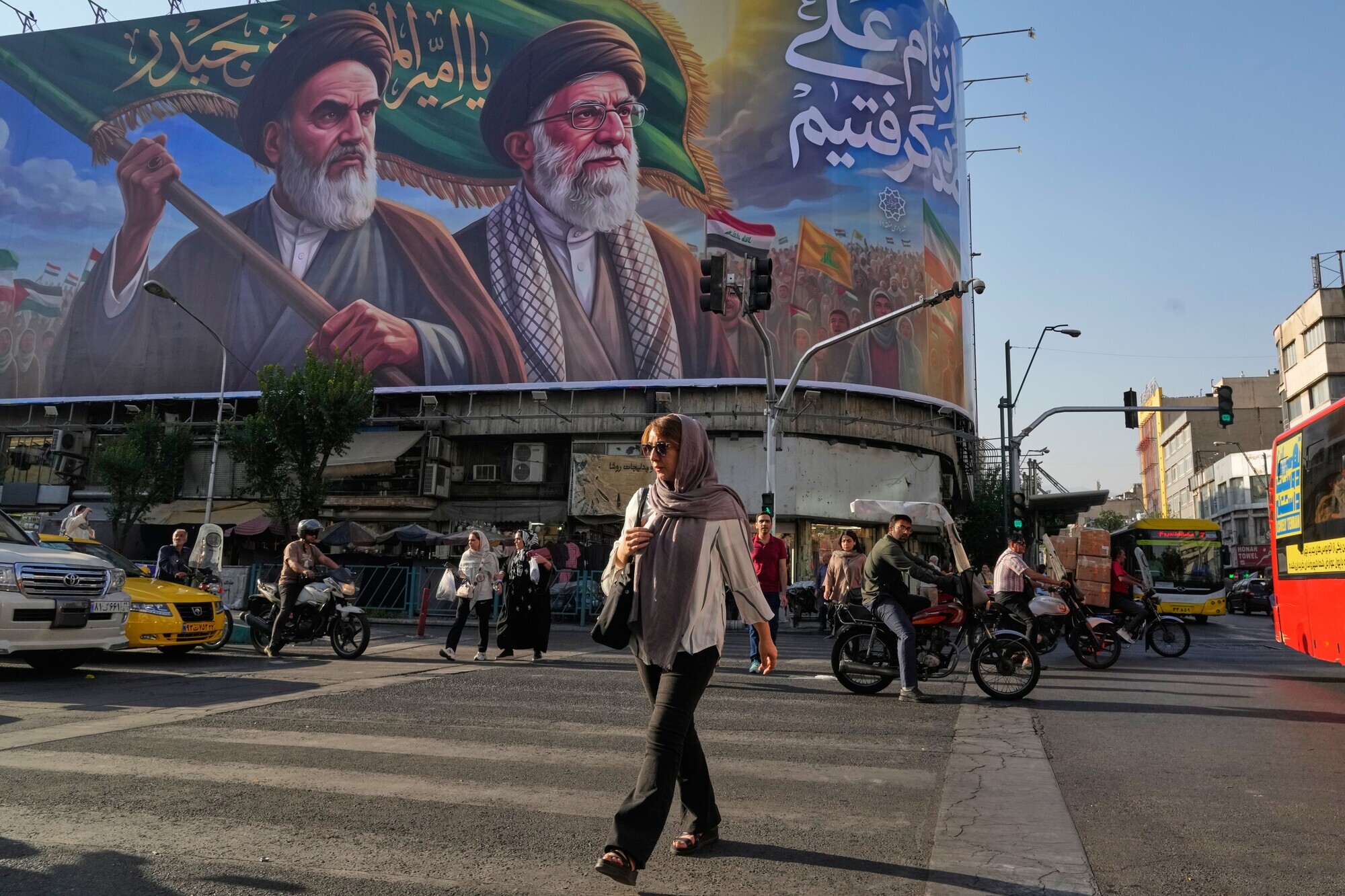 Pakistani minister in Tehran in fresh bid to restart Iran-US talks