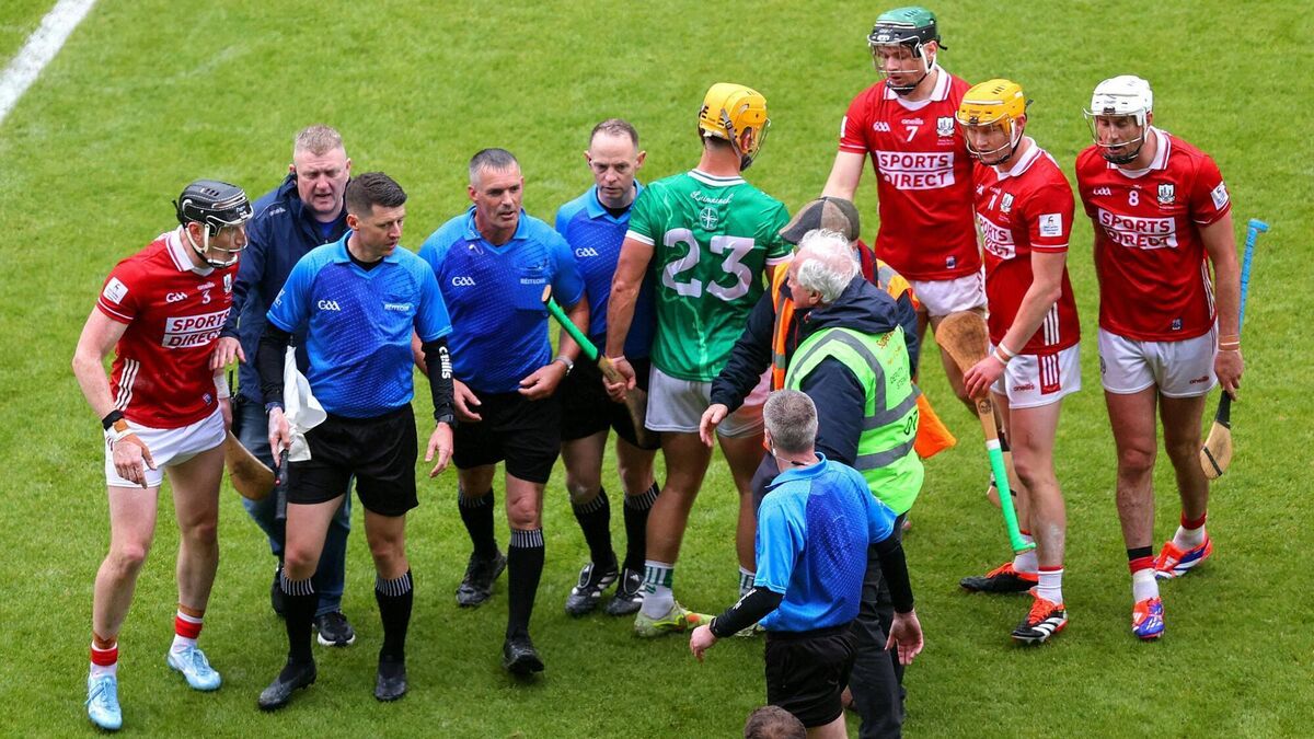 Brian Gavin: Neither Owens or Kennedy do themselves any favo
