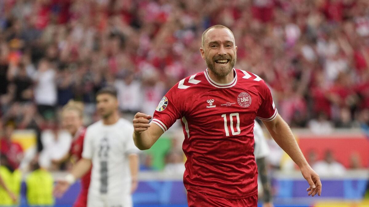 Christian Eriksen collapses on pitch during international fr