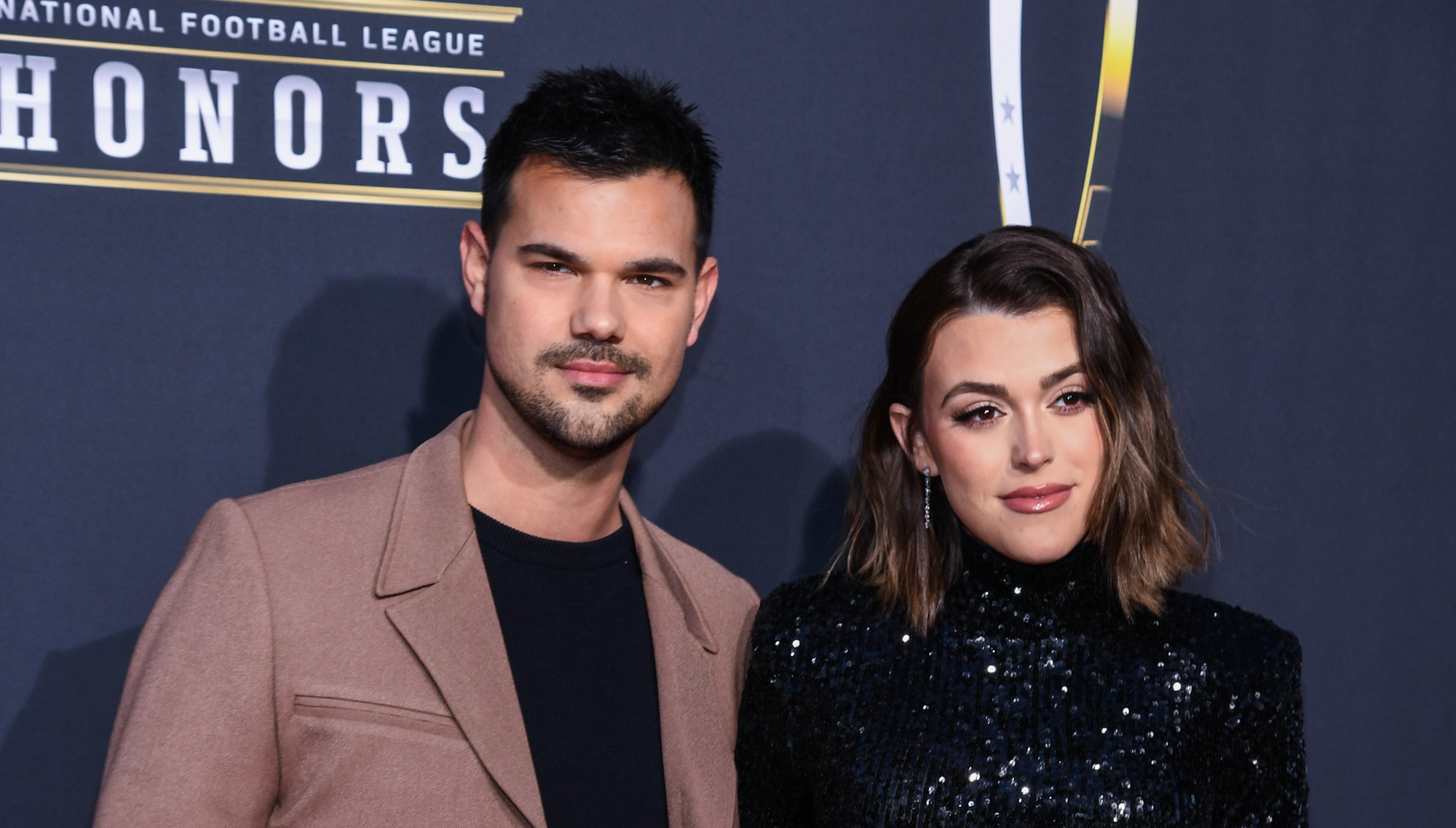 Actor Taylor Lautner announces wife Tay is pregnant with baby girl