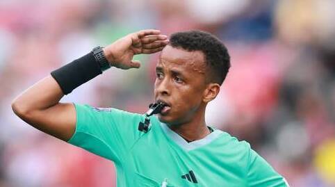 Top African referee Omar Artan refused access to US and will miss World Cup
