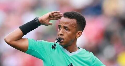 Top African referee Omar Artan refused access to US and will miss World Cup