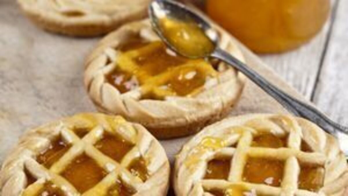 Mini Apricot Tarts
