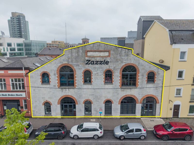 The 1911 census records show No 6 Union Quay was once home to a butter factory. The 1911 census records show No 6 Union Quay was once home to a butter factory.