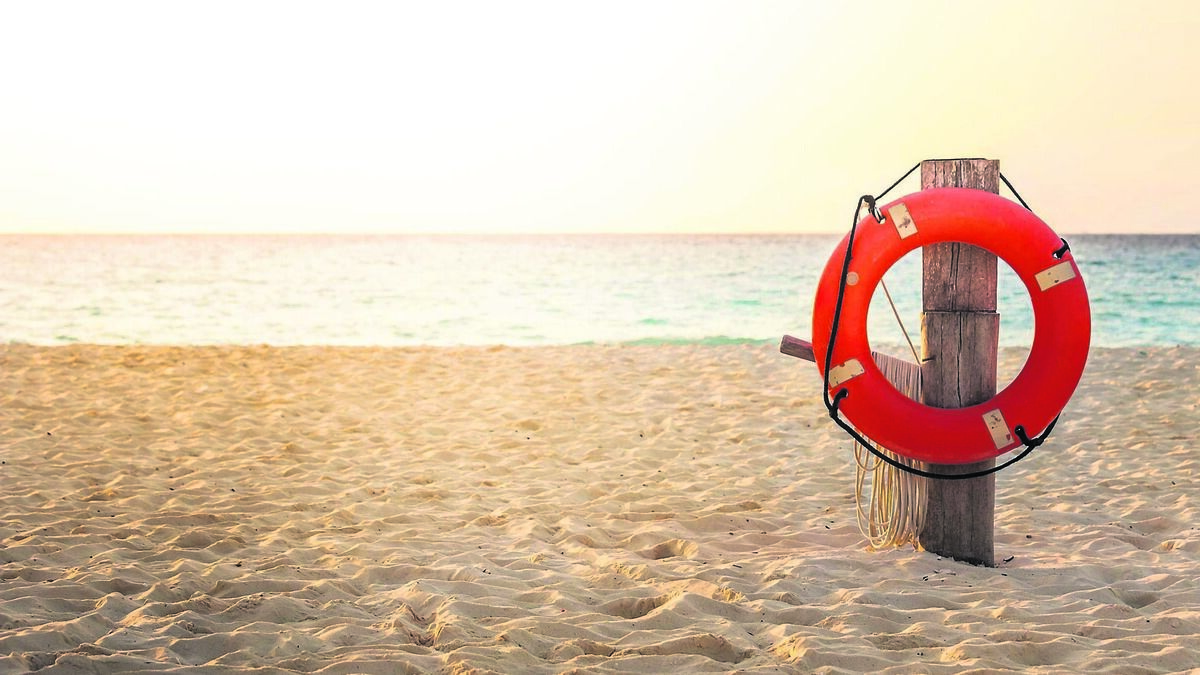 Fancy a dip at the beach during a heatwave? How to stay safe in the water this summer