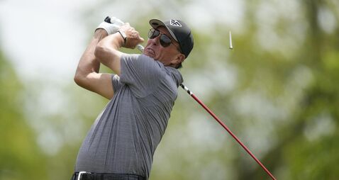 Mickelson kicked out of San Diego club for alleged inappropriate contact with female employee