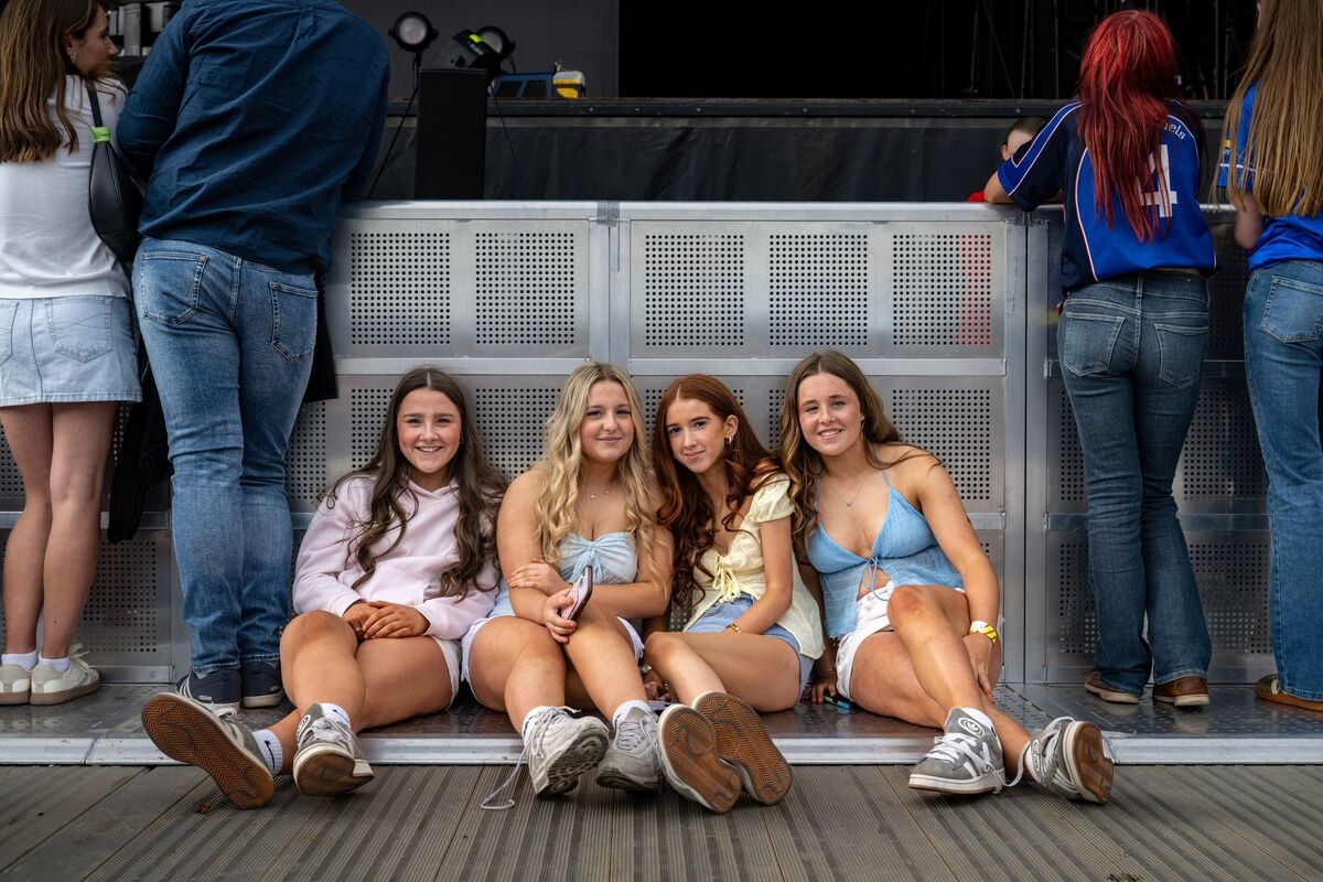 Mia Kenny, Michelle Mchugh, Ciara Murphy and Abigail Fenton from Fermoy keep themselves a front row spot at the Kingfishr gig. Picture: Chani Anderson Mia Kenny, Michelle Mchugh, Ciara Murphy and Abigail Fenton from Fermoy keep themselves a front row spot at the Kingfishr gig. Picture: Chani Anderson