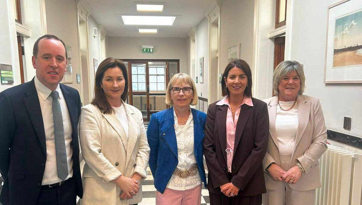 (Left to right) Junior minister for Local Government & Planning John Cummins, Scoil Ghabháin principal Sinéad Ui Ruairc, chairperson of the school's Board of Management, Siobhán Ní Mhurchú,  designated liaison person at Scoil Ghabháin, Jacqui Ui Mhuirithe and junior minister at the Dept. of An Taoiseach, Mary Butler. 