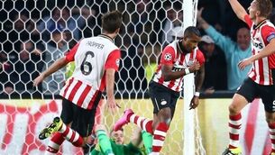 Shaw injury compounds United loss in Holland