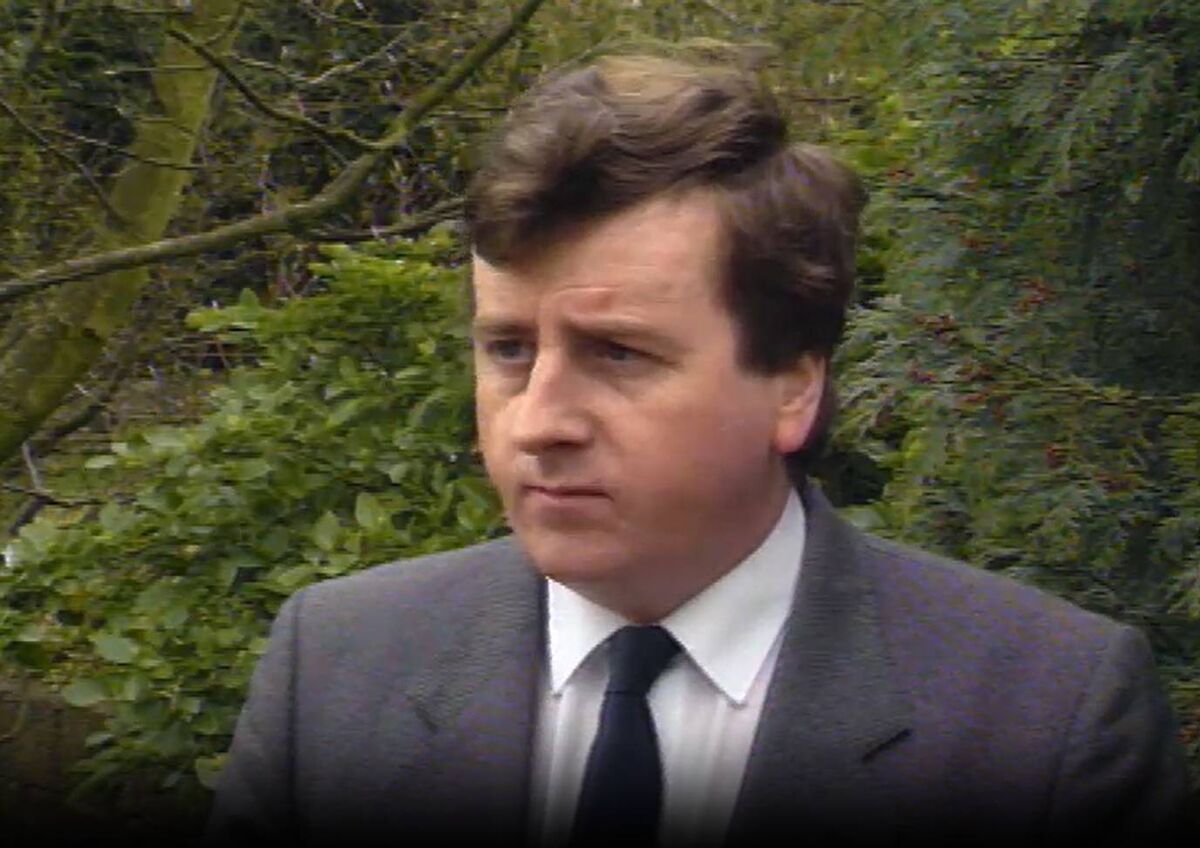 The cousin of Bill Kenneally, Brendan Kenneally, Mayor of Waterford City, 1989. The cousin of Bill Kenneally, Brendan Kenneally, Mayor of Waterford City, 1989.