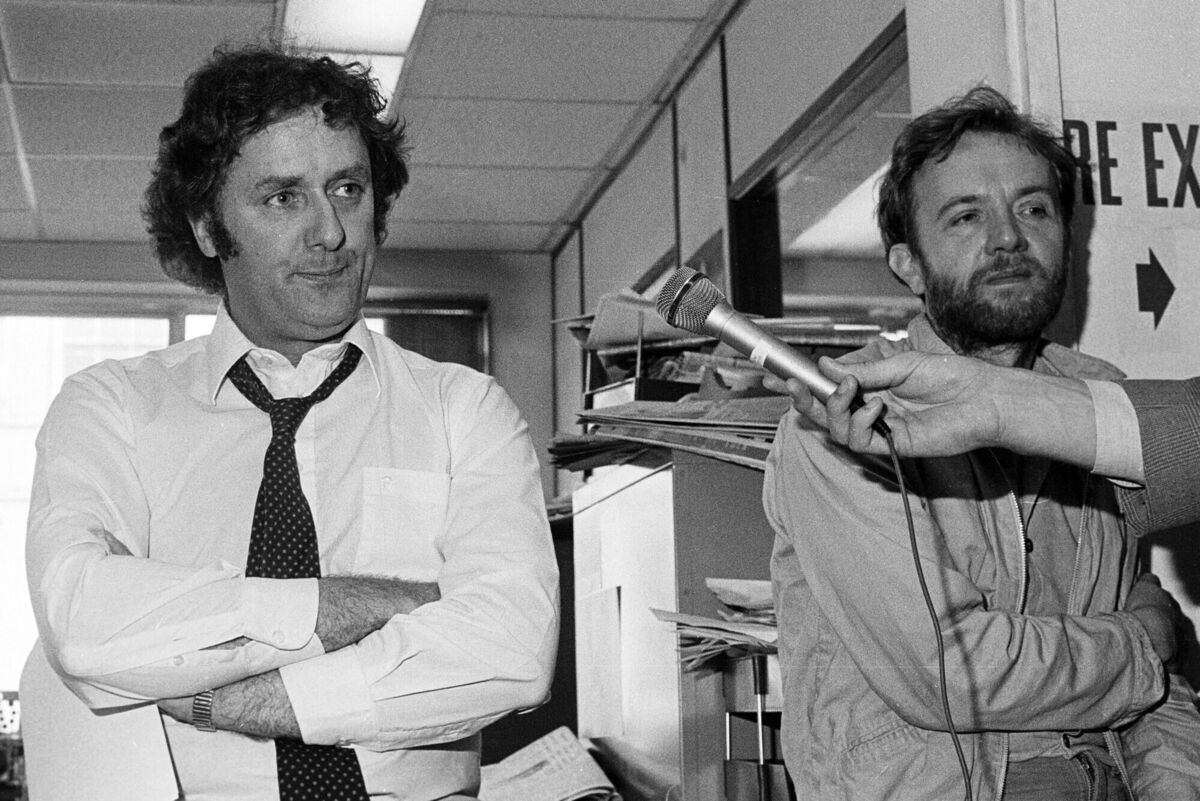 Sunday Tribune and Magill magazine editor Vincent Browne with Paddy Prenderville in the paper's offices. Picture: Eamonn Farrell/RollingNews.ie