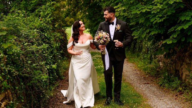 <p>Niamh Brennan and Eoin English. Pictures: Aspect Photography</p>