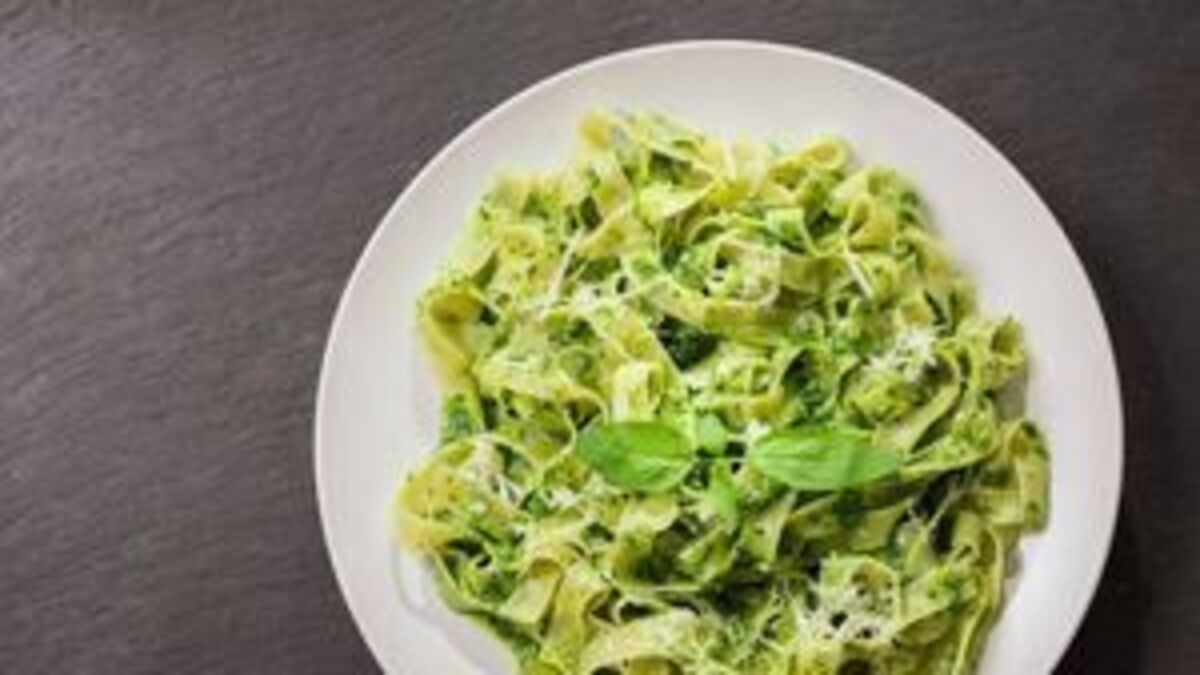 Pasta with Basil Pesto