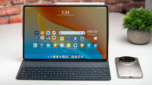 <p>The Honor MagicPad 4 pairs a bright OLED screen with loud eight-speaker audio inside an ultra-slim, portable frame. Picture: Noel Campion</p> <p>The Honor MagicPad 4 pairs a bright OLED screen with loud eight-speaker audio inside an ultra-slim, portable frame. Picture: Noel Campion</p>