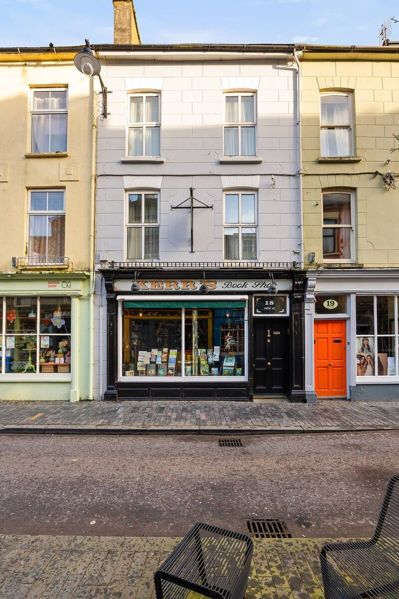 Kerr's Bookshop Clonakilty Hodnett Forde Kerr's Bookshop Clonakilty Hodnett Forde