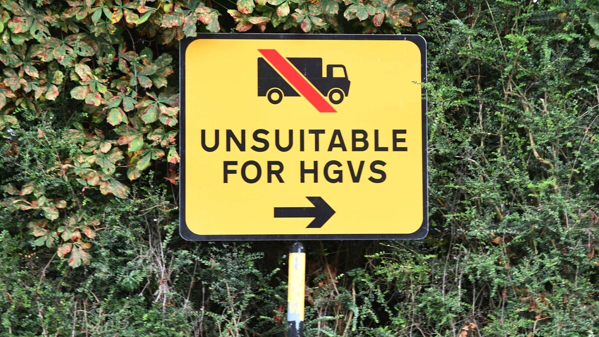 Rathcormac residents ‘sick of’ lorries creating road safety hazards, councillors told