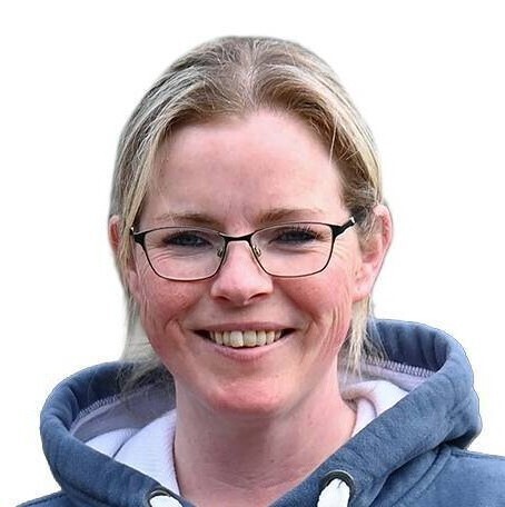 Paula Hynes, Hoofing It