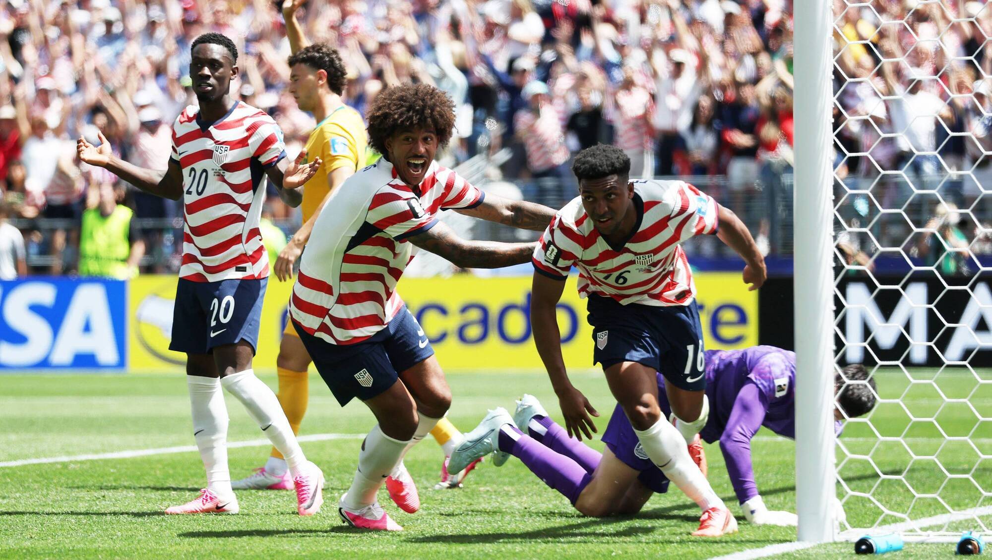 USA seize control of Group D as Australia pay for slow start