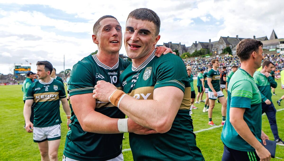 BACK ON BOARD: Sean O'Shea is congratulated on his return to arms by his colleague Joe O'Connor after Kerry's statement win over Armagh. Pic: James Crombie, Inpho BACK ON BOARD: Sean O'Shea is congratulated on his return to arms by his colleague Joe O'Connor after Kerry's statement win over Armagh. Pic: James Crombie, Inpho