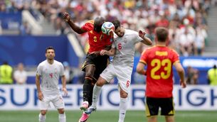 <p>Romelu Lukaku challenges for the ball against Saeid Ezatolahi. Picture: Jamie Squire/Getty Images</p>