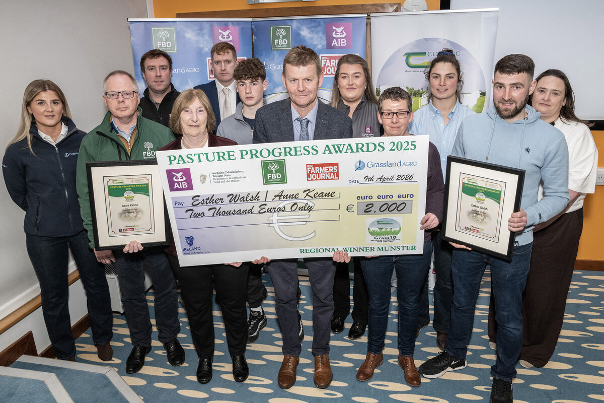 Waterford and Regional Winners of the 2025 Pasture Progress Awards: Anne Keane and Esther Walsh, Kilmacthomas, Co Waterford, with John Macnamara, Chairman Grass10, James Keane, Oisin Shannon and sponsors Clodagh Bolger, Grassland Agro, John Ryan, FBD, Aidan Brennan, Farmers Journal, Shane McCarthy, AIB, Clodagh Forbes, AIB, Nikki Kennedy, Teagasc Grass10 and Liz Hyland, DAFM. Picture: O'Gorman Photography.