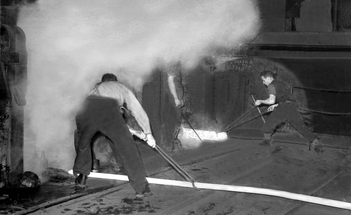 Workers at the Irish Steel factory in Haulbowline, Co. Cork, in 1951. "No matter what you touched, you were always dirty" Workers at the Irish Steel factory in Haulbowline, Co. Cork, in 1951. "No matter what you touched, you were always dirty"