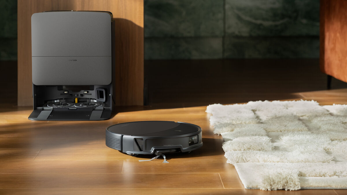 The 36,000 Pa HyperForce suction extracts deep-seated grit from thick carpet fibres during a cleaning cycle. Picture: RoboRock