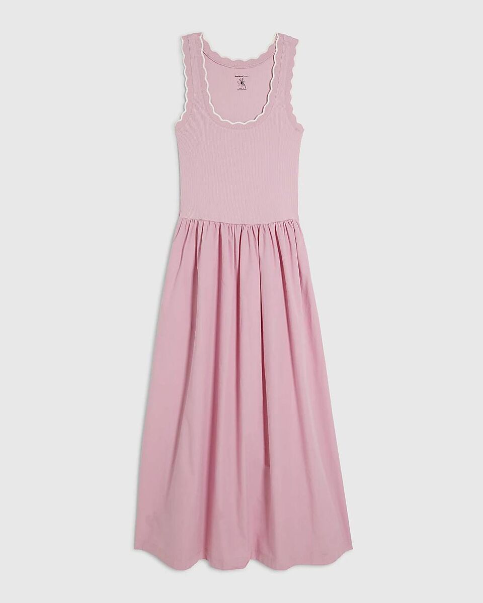 Pink Sleeveless Scallop Maxi Dress, €50, River Island. Pink Sleeveless Scallop Maxi Dress, €50, River Island.