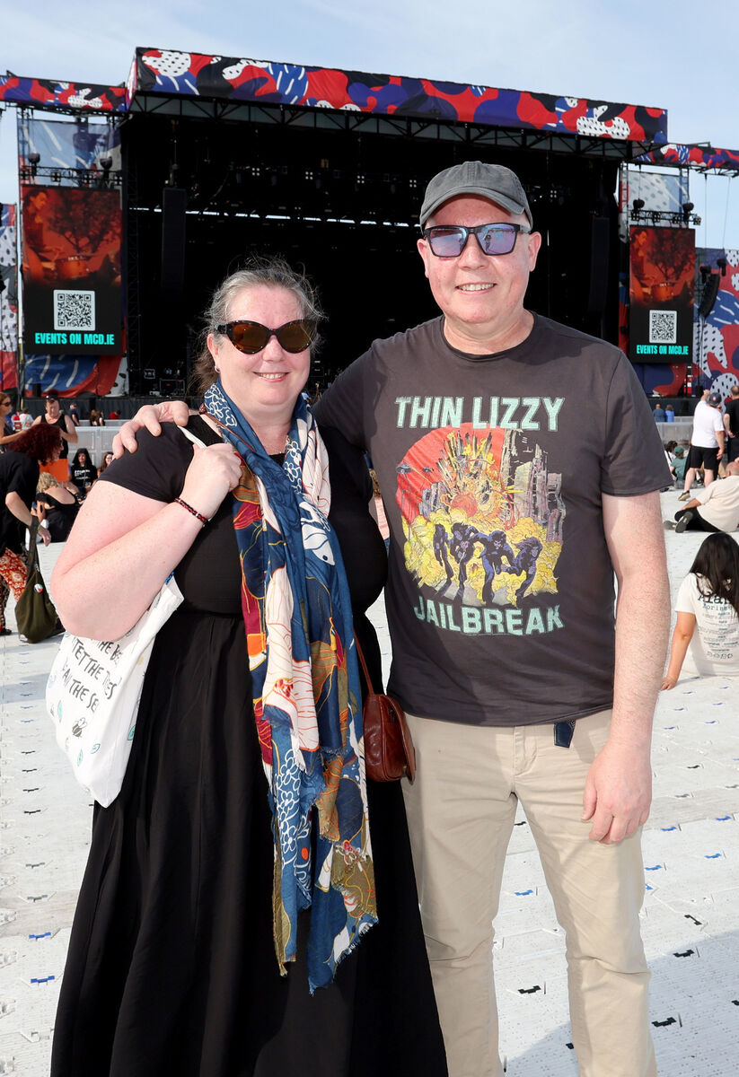 Sharon and Alan Philpott from Cork city centre were among the early arrivals looking forward to tonight's Alanis Morissette concert in Musgrave Park. Picture: Jim Coughlan Sharon and Alan Philpott from Cork city centre were among the early arrivals looking forward to tonight's Alanis Morissette concert in Musgrave Park. Picture: Jim Coughlan