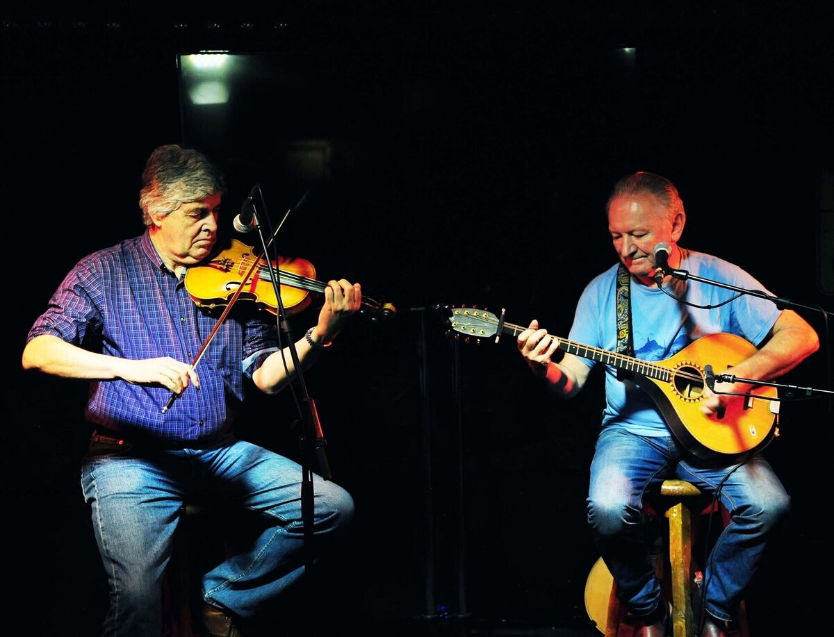 Paddy Glackin and Dónal Lunny at De Barra’s, Clonakilty, one of many great music venues in West Cork.  Picture: Denis Minihane
                    