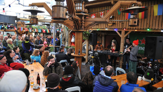 Dinner and a show: The crowd enjoys the performance of My Fellow Sponges, from Galway, playing at Scannell's Bar during Clonakilty International Guitar Festival. Picture: Larry Cummins <p>Dinner and a show: The crowd enjoys the performance of My Fellow Sponges, from Galway, playing at Scannell's Bar during Clonakilty International Guitar Festival. Picture: Larry Cummins</p>