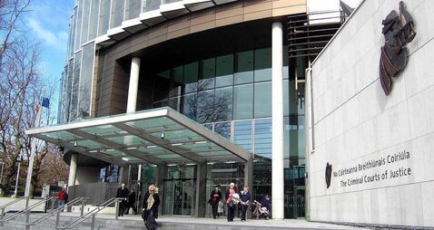 Court cases adjourned amid solicitors’ strike over legal aid reform