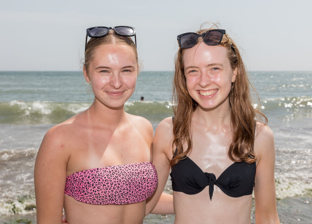 Siún Morrissey and Jenny Kenneally from Carrigaline enjoying the seaside at Fountainstown  Co Cork. Picture: David Creedon