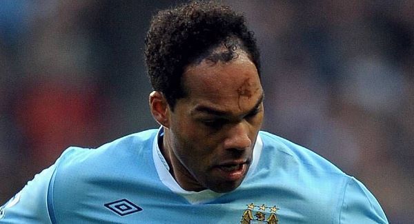 Jolean Lescott signs for Aston Villa