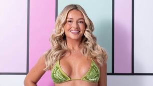 <p>Charleen Murphy joins Love Island as a Bombshell </p>
