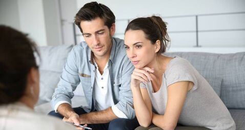 Couple,Meeting,Architect,For,House,Construction