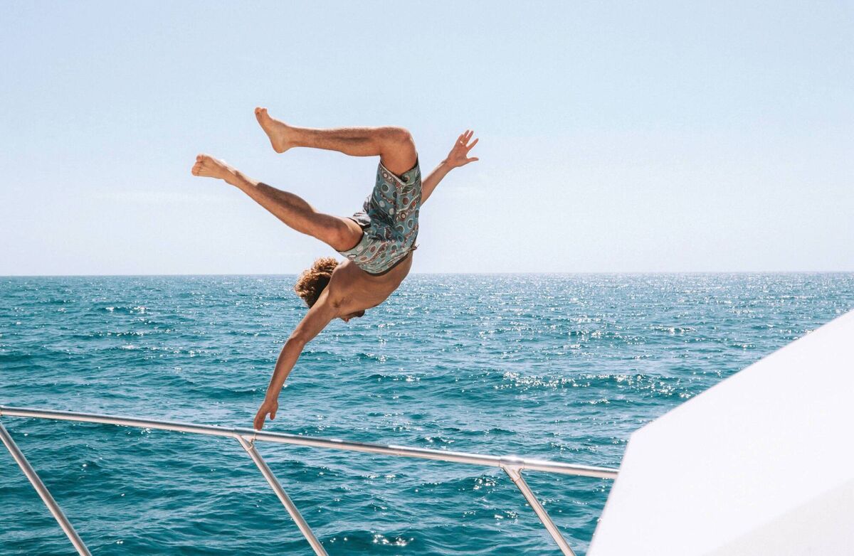 Sailing the Amalfi Coast by private yacht, where teenagers trade beach days for open water, hidden coves and the freedom to explore. Sailing the Amalfi Coast by private yacht, where teenagers trade beach days for open water, hidden coves and the freedom to explore.