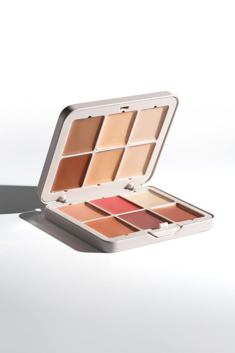 5. SOSU Cosmetics Complete Canvas Complexion Palette