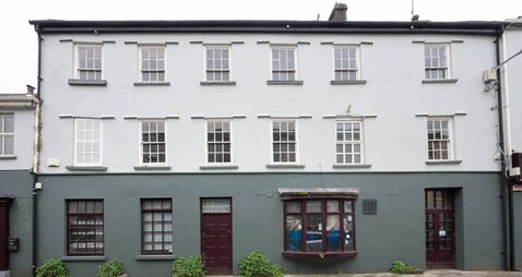 Different folks sought as one of Kinsale's best-known licensed premises hits the market