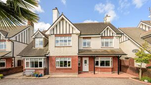 <p>9 Hill Farm Avenue, Model Farm Road</p> <p>9 Hill Farm Avenue, Model Farm Road</p>