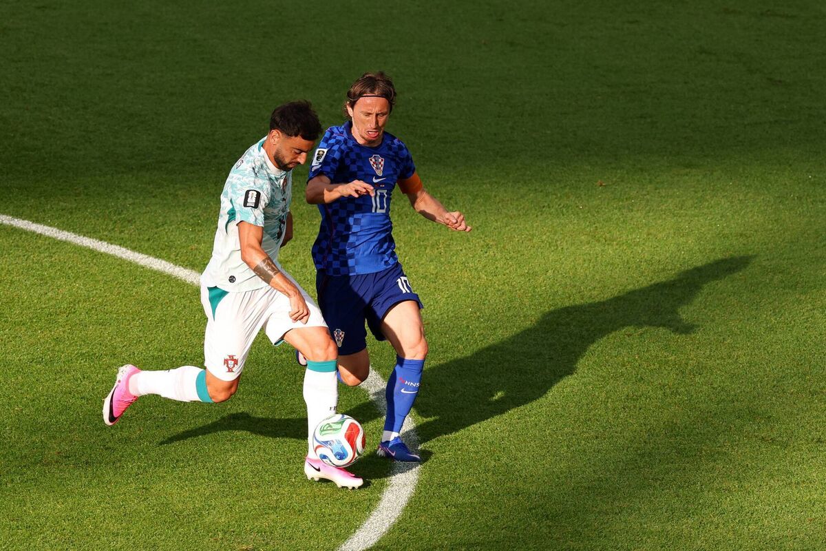 Bruno Fernandes and Luka Modric compete for the ball. Pic: Mattia Ozbot/Getty Bruno Fernandes and Luka Modric compete for the ball. Pic: Mattia Ozbot/Getty