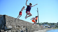 Dry and warm conditions to bring highs of 24C this weekend